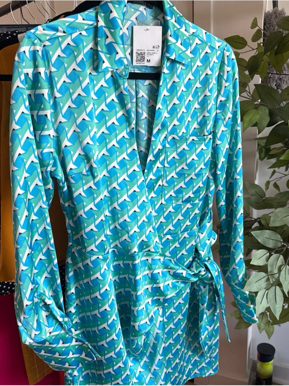 Forever 21 Turquoise & White Geo-Print Wrap Top